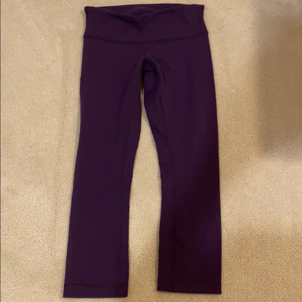 Lululemon Wunder Under Cropped Leggings